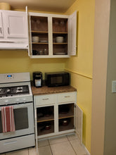 Load image into Gallery viewer, Apartment #832